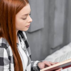 Czy Igrzyska Śmierci to książka dla nastolatków?